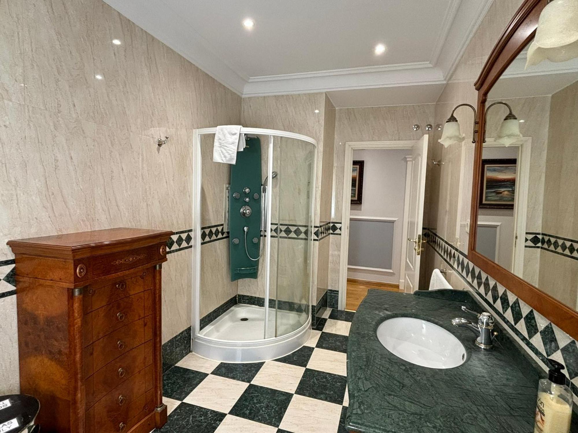 Gran Via 55 Apartment Madrid Bagian luar foto