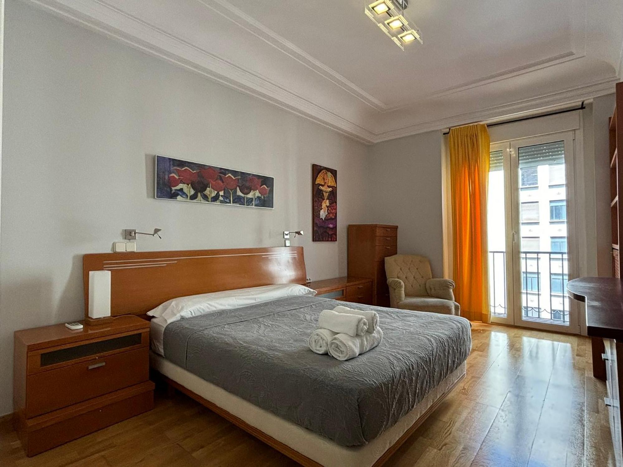 Gran Via 55 Apartment Madrid Bagian luar foto